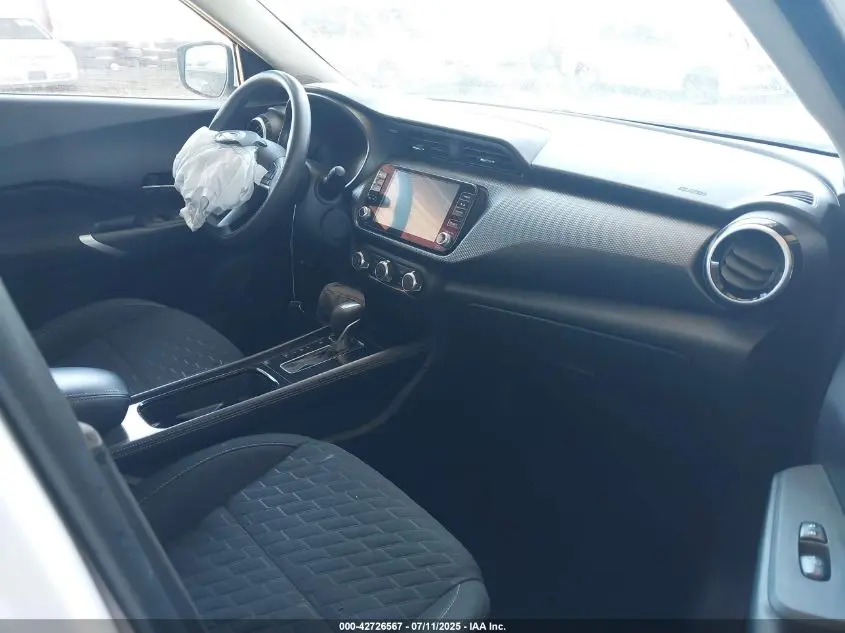 2023 NISSAN KICKS SV XTRONIC CVT