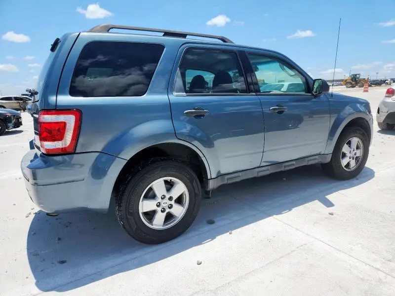 2011 FORD ESCAPE XLT