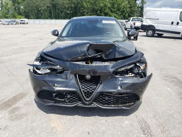 2017 ALFA ROMEO GIULIA TI  