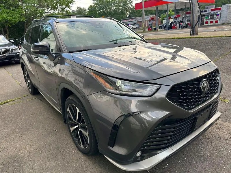 2022 TOYOTA HIGHLANDER XSE  