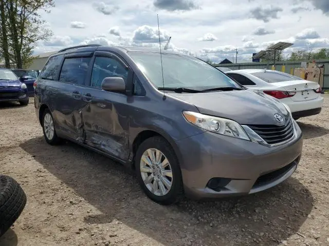 2011 TOYOTA SIENNA LE  