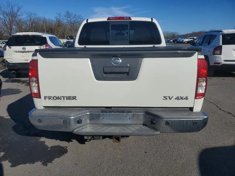 2014 NISSAN FRONTIER S  