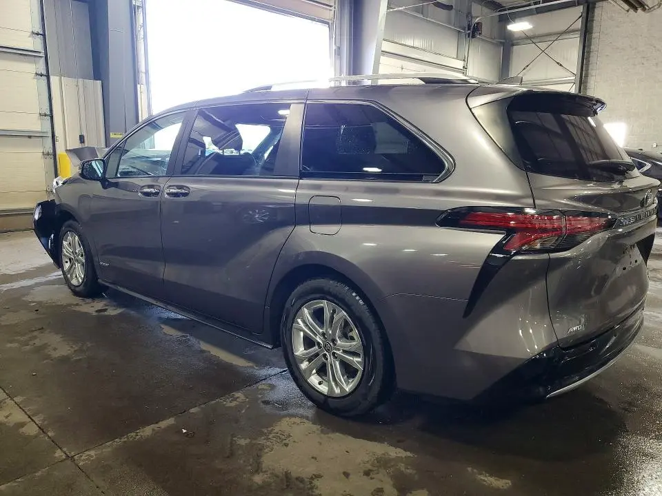 2021 TOYOTA SIENNA PLATINUM 7-PASSENGER  