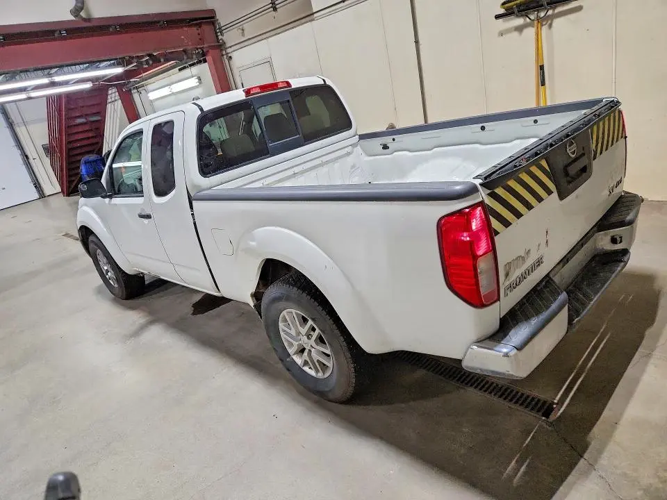 2016 NISSAN FRONTIER SV V6  