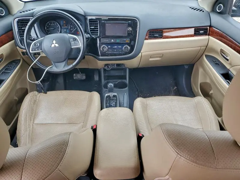 2015 MITSUBISHI OUTLANDER SE  