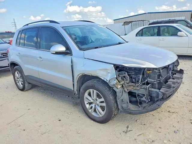 2016 VOLKSWAGEN TIGUAN S  