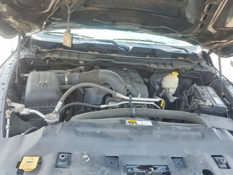 2016 RAM 1500 SLT  