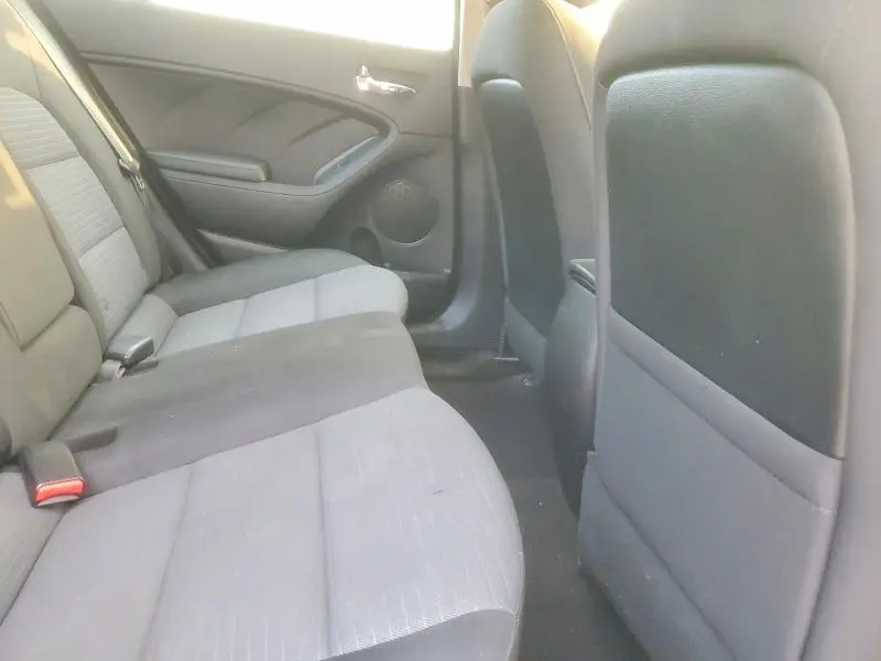 2015 KIA FORTE LX  