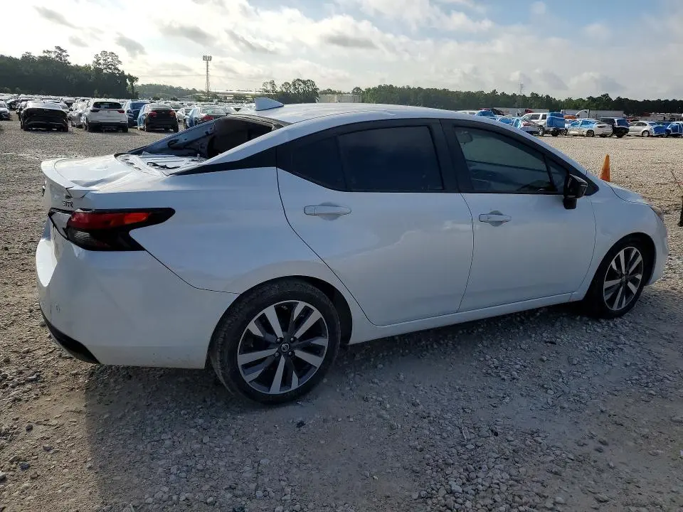 2020 NISSAN VERSA SR  