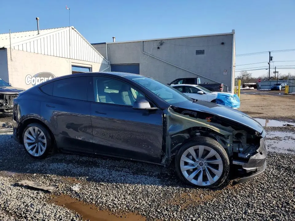 2026 TESLA MODEL Y   