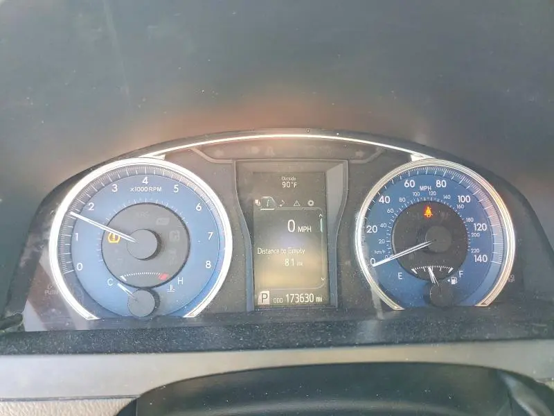 2016 TOYOTA CAMRY XLE  