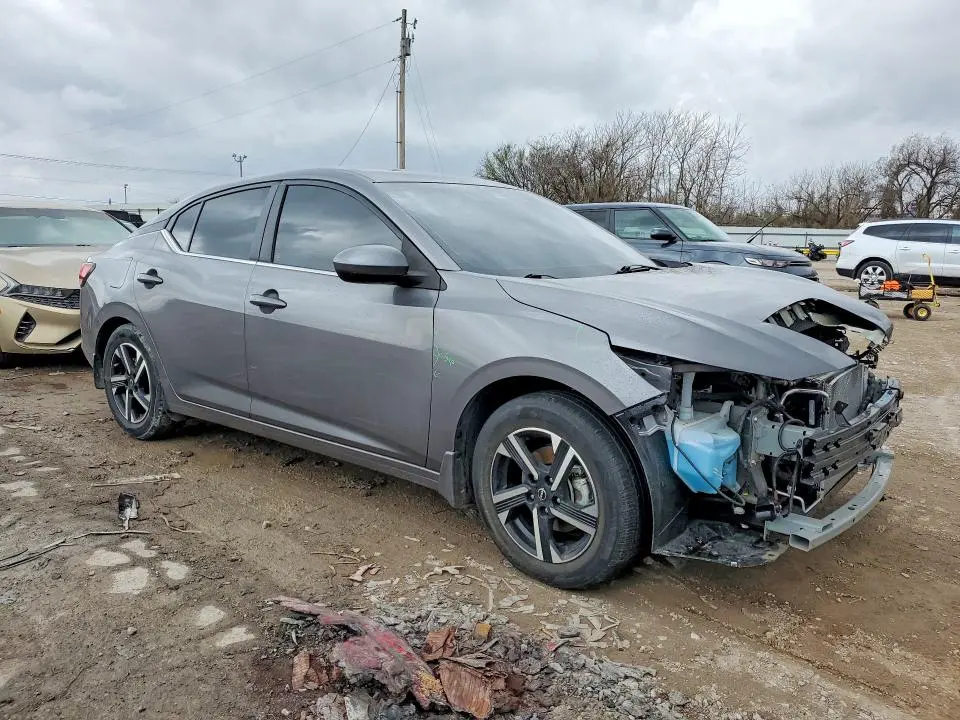2024 NISSAN SENTRA SV  
