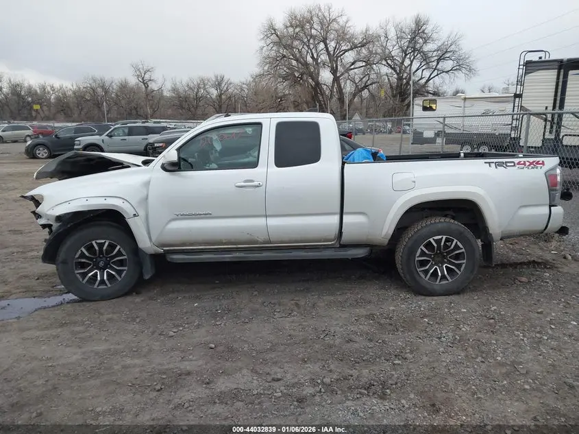 2022 TOYOTA TACOMA TRD SPORT