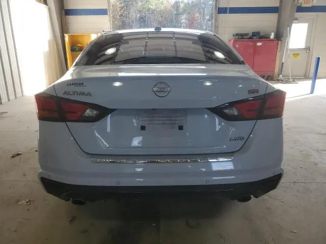 2023 NISSAN ALTIMA SR  