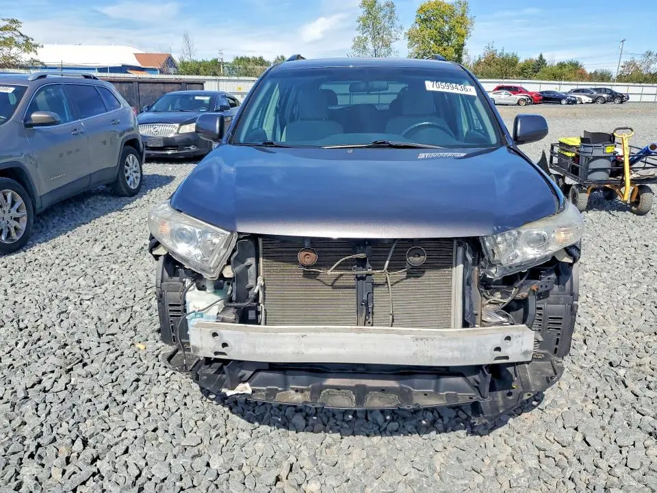 2013 TOYOTA HIGHLANDER PLUS  