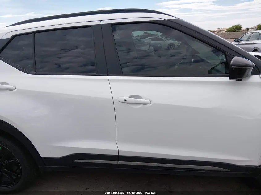 2024 NISSAN KICKS SR XTRONIC CVT