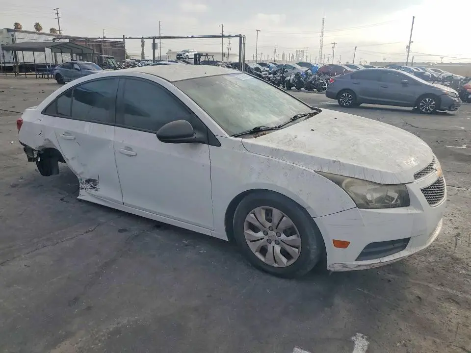 2014 CHEVROLET CRUZE LS  