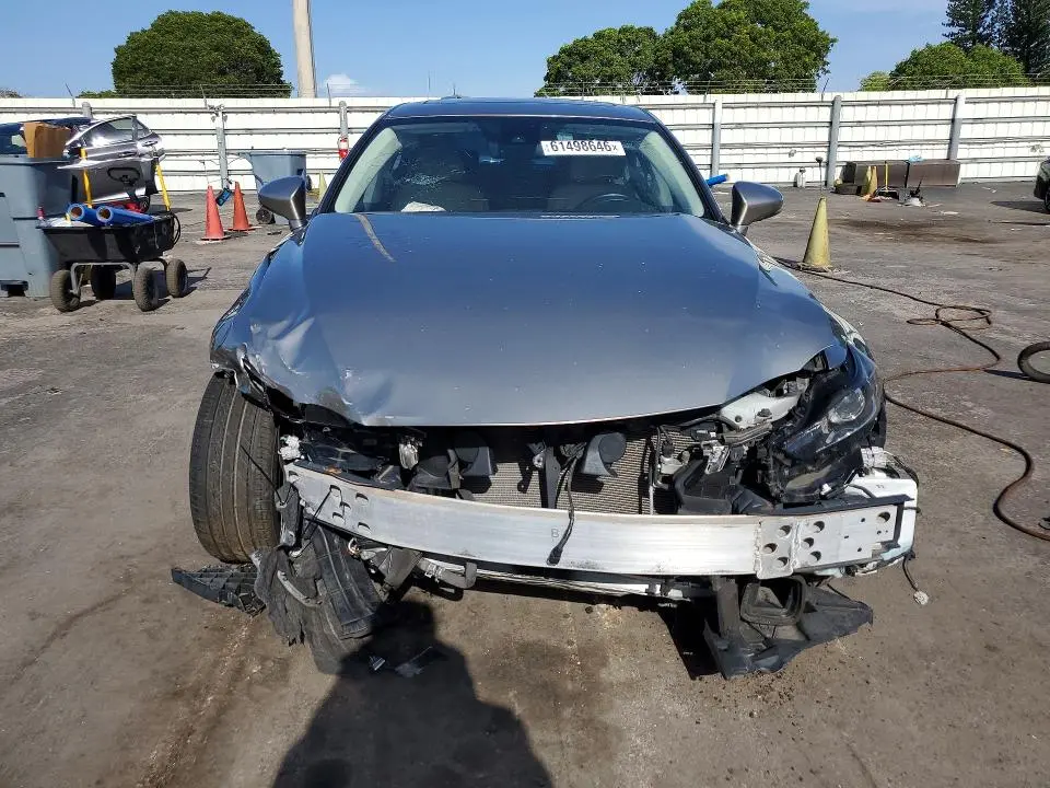 2018 LEXUS IS 300  