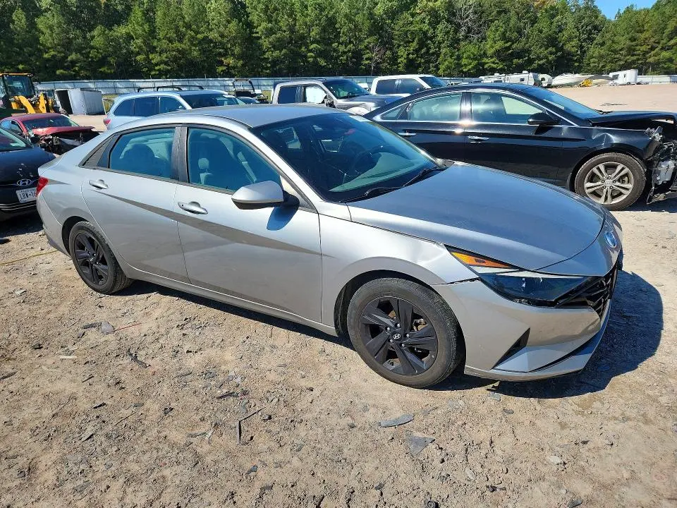 2021 HYUNDAI ELANTRA SEL  