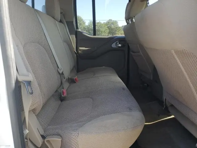 2016 NISSAN FRONTIER S  