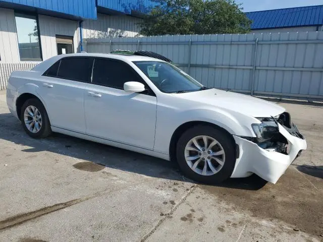 2016 CHRYSLER 300 LIMITED  