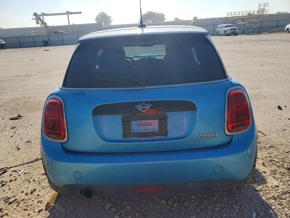 2019 MINI COOPER   