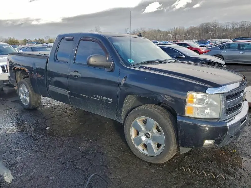 2011 CHEVROLET SILVERADO K1500 LT  