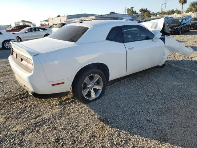 2022 DODGE CHALLENGER SXT  