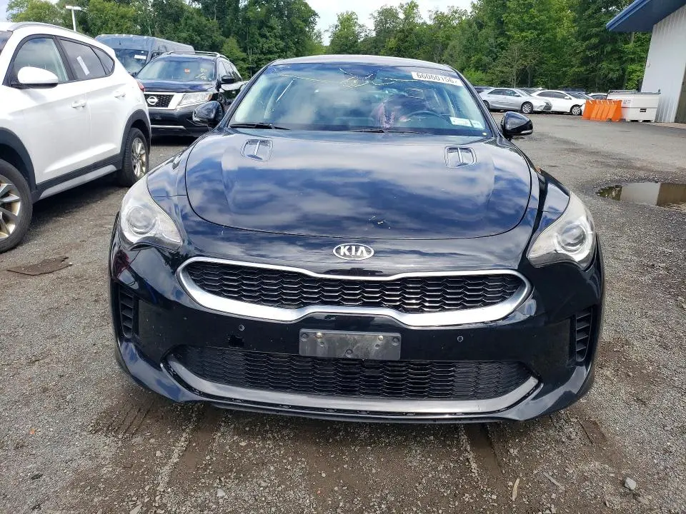 2018 KIA STINGER BASE  
