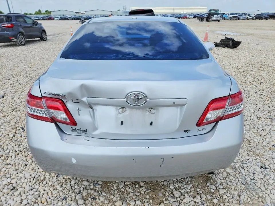 2010 TOYOTA CAMRY LE  