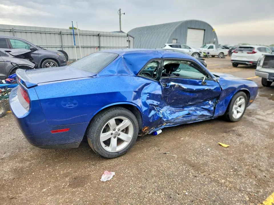 2010 DODGE CHALLENGER SE  
