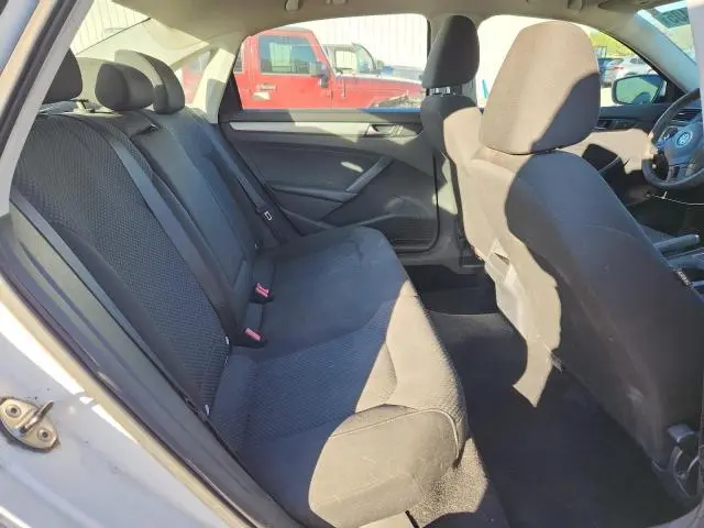 2014 VOLKSWAGEN PASSAT S  