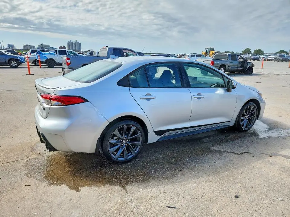 2024 TOYOTA COROLLA SE  
