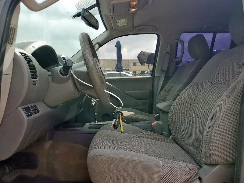 2015 NISSAN FRONTIER S  