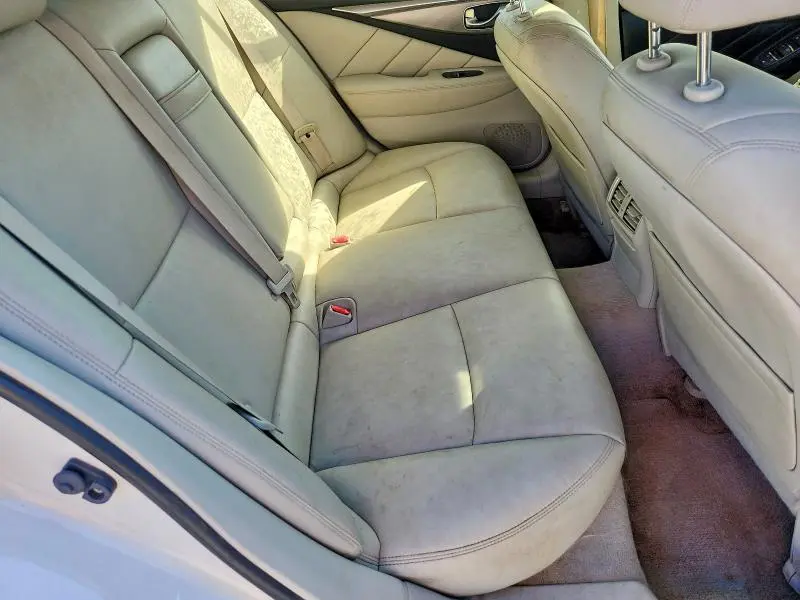 2015 INFINITI Q50 BASE  