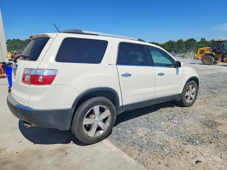 2011 GMC ACADIA SLT-1  