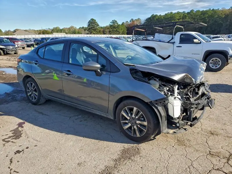 2024 NISSAN VERSA SV  
