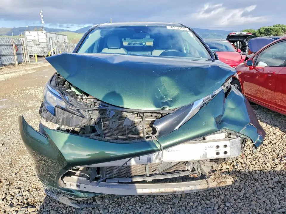 2021 TOYOTA SIENNA LE 8-PASSENGER  