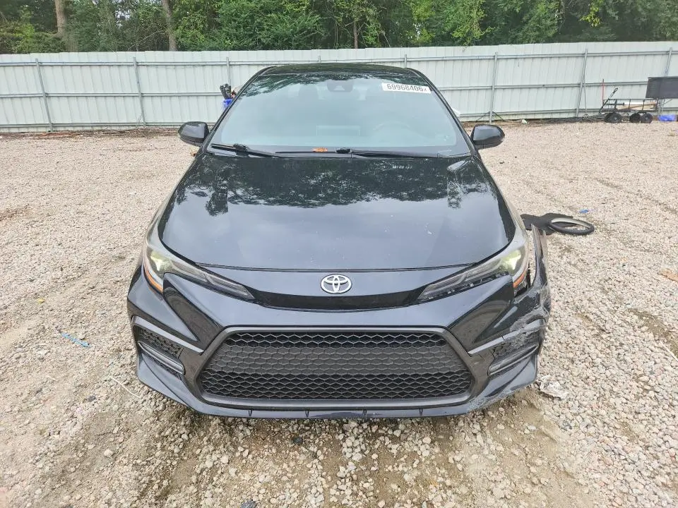 2020 TOYOTA COROLLA SE  