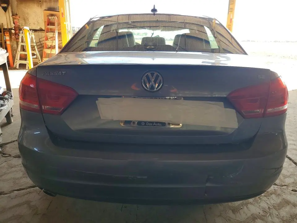 2013 VOLKSWAGEN PASSAT SE  