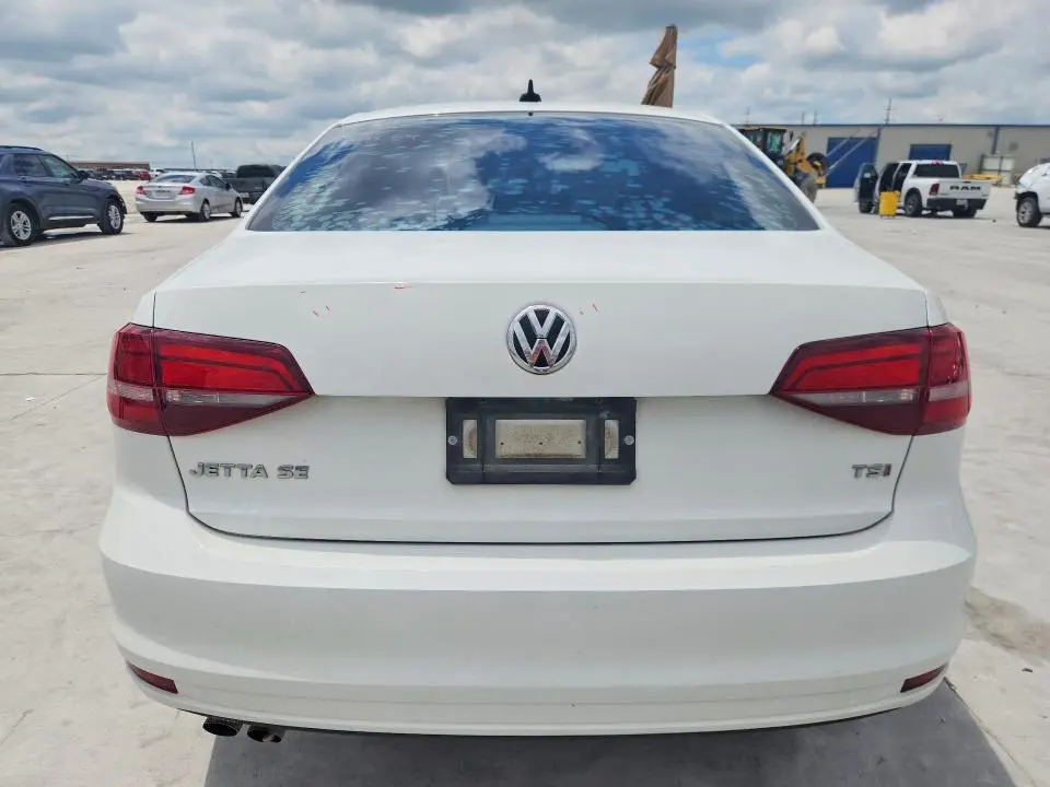 2017 VOLKSWAGEN JETTA SE  
