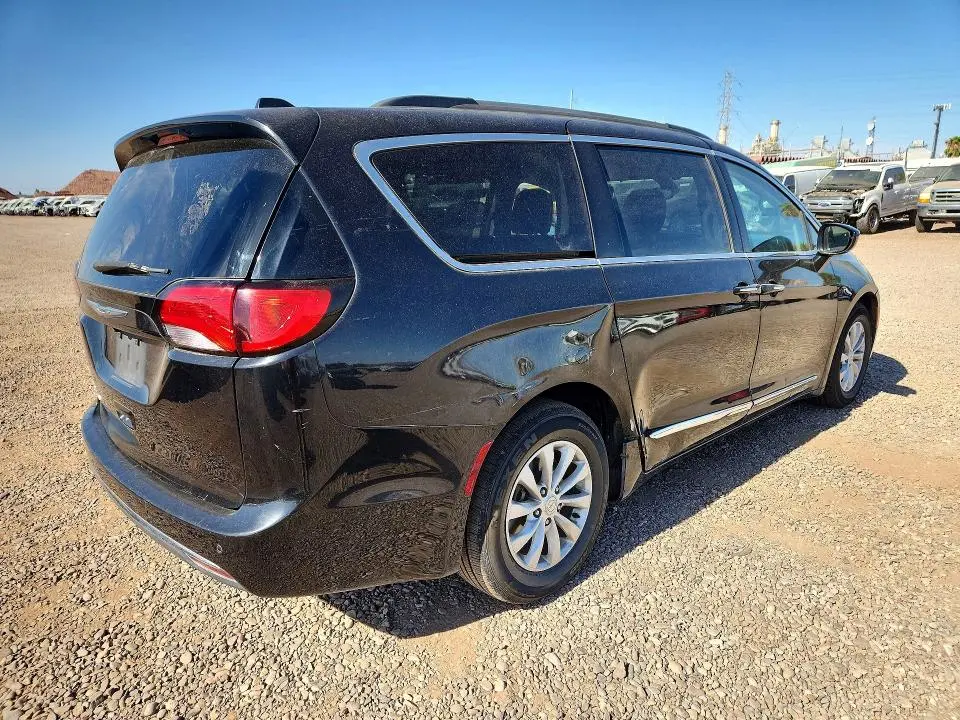 2017 CHRYSLER PACIFICA TOURING L  