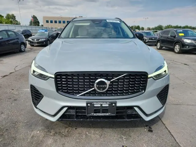 2024 VOLVO XC60 PLUS  