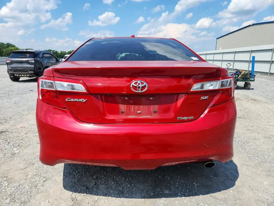2014 TOYOTA CAMRY SE  