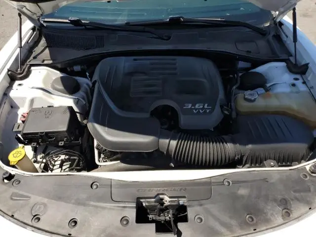 2017 DODGE CHARGER SE  
