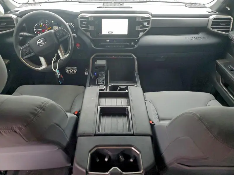2025 TOYOTA TUNDRA CREWMAX SR  