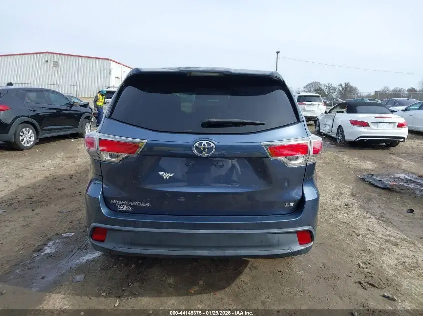 2015 TOYOTA HIGHLANDER LE V6