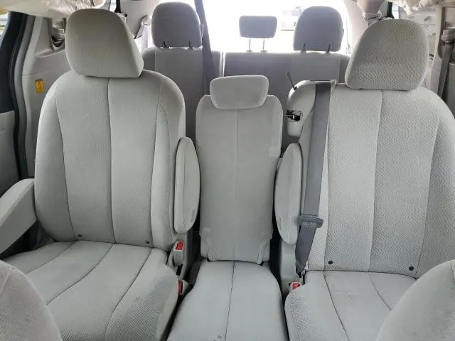 2011 TOYOTA SIENNA LE  