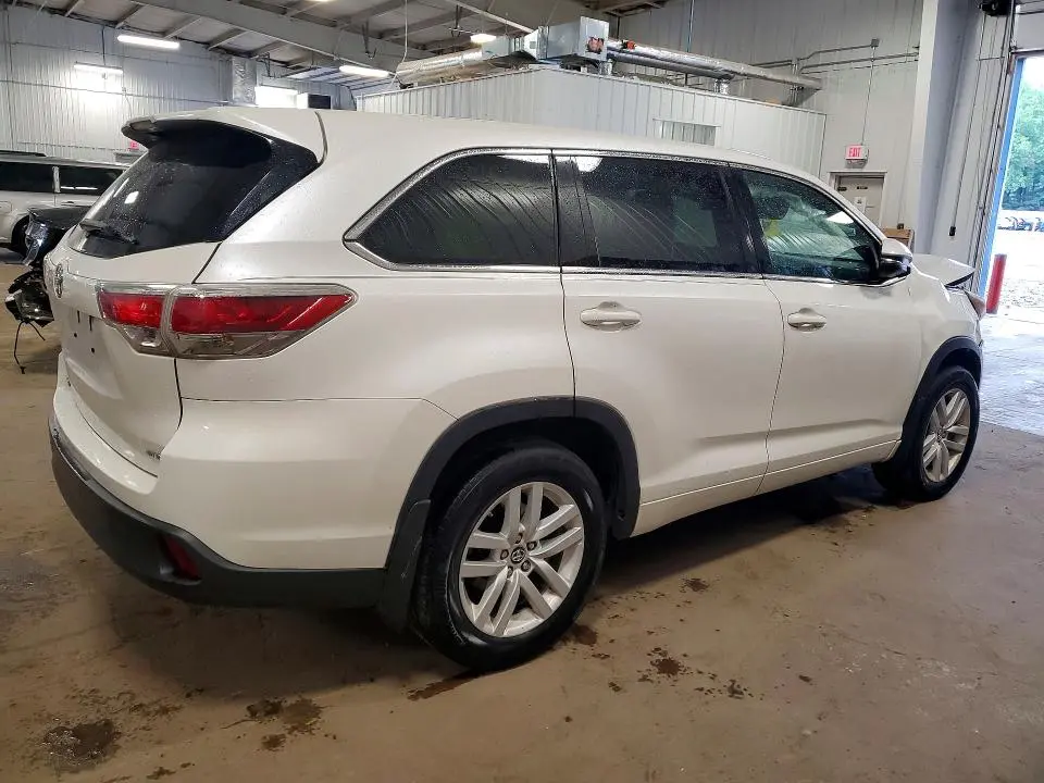 2016 TOYOTA HIGHLANDER LE  