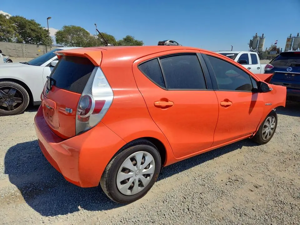 2014 TOYOTA PRIUS C TWO  